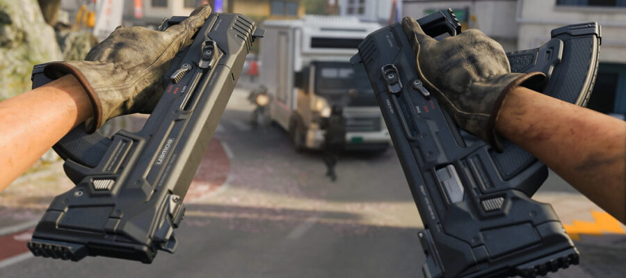 Black Ops 7 : vue à la première personne de deux armes tenues en akimbo en multijoueur