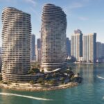 Deux tours résidentielles ondulées de Vice City surplombant la baie, avec bateaux et hélicoptère, illustrant le lancement de GTA 6